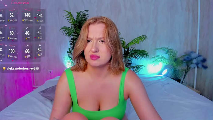 hollyylee