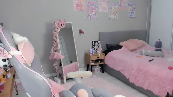 mia_gothh