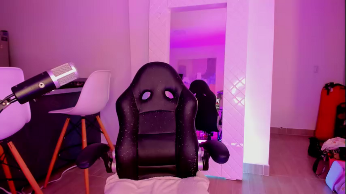 thecosmicgirl