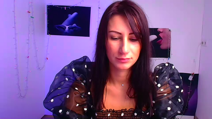 _emma_lay