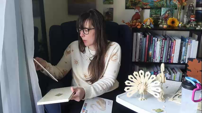 ellynaomi