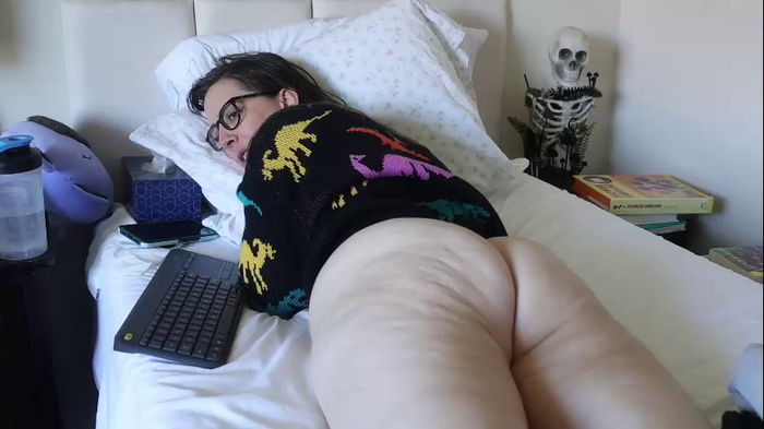ellynaomi