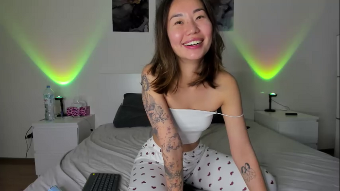 chloetaya