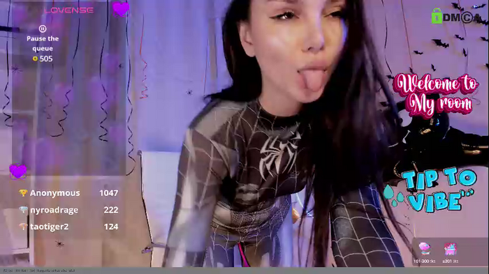 hollyextra
