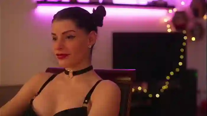 2024/11/11/chaturbate-stella_shock-06-13-49