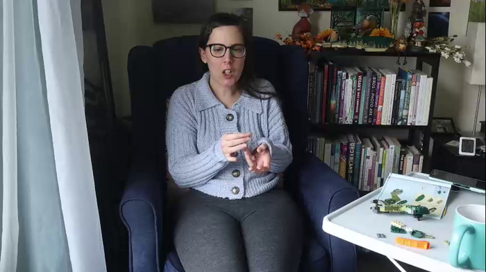 ellynaomi