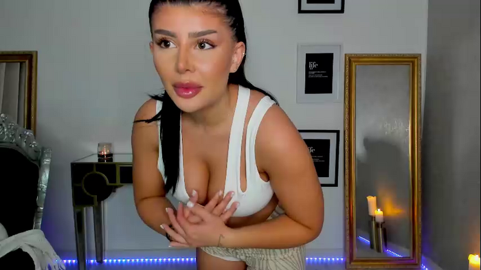 moniqueeass