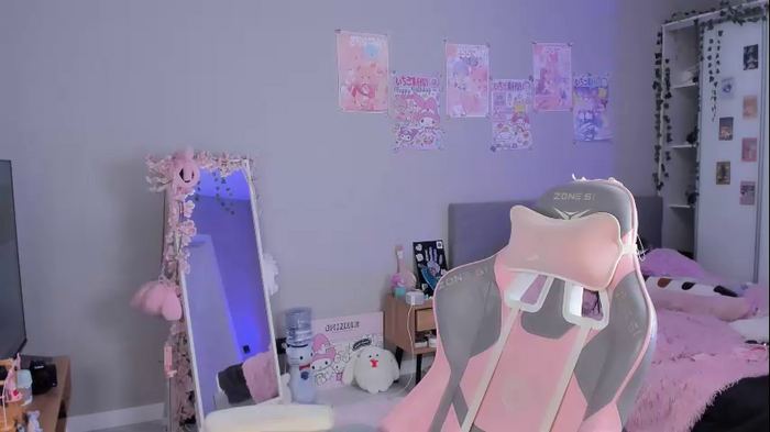 mia_gothh