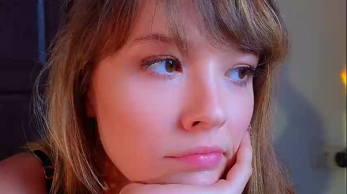 _demi_dee_