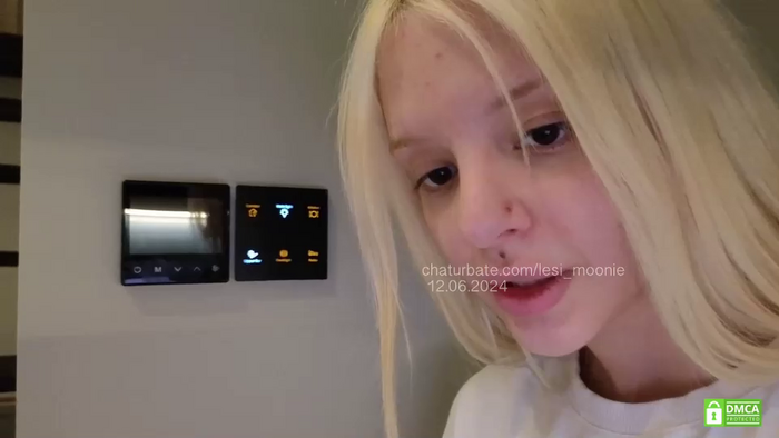 lesi_moonie