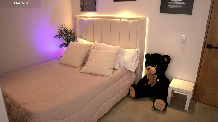 ashlyeroberts01