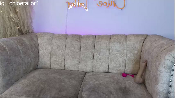 chloe_tailor_