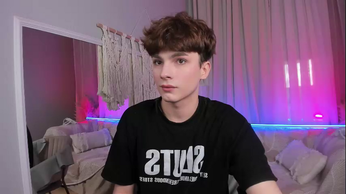 call__me_leo