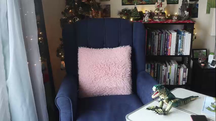 ellynaomi