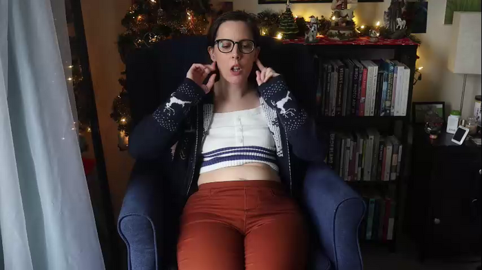 ellynaomi