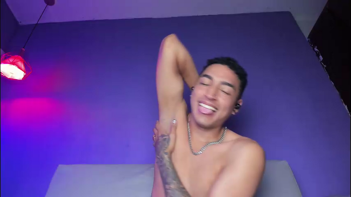 little_bitch42