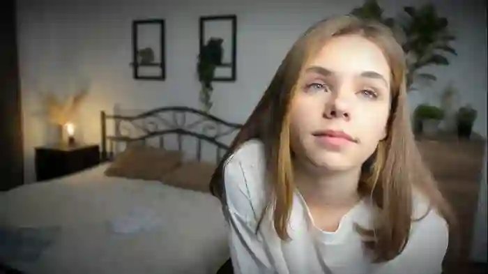2024/12/20/chaturbate-sona_rise-01-14-45
