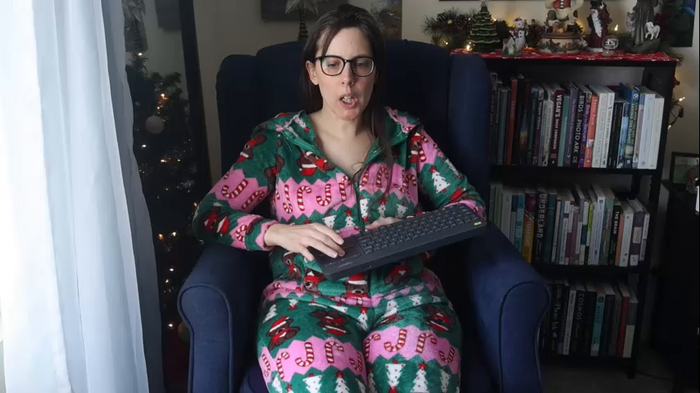 ellynaomi
