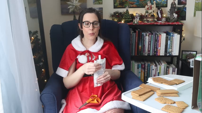 ellynaomi