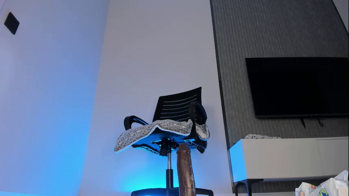 naomi_52