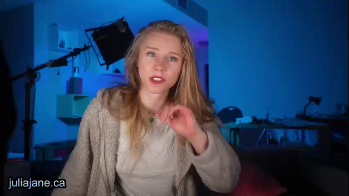 julia_jane