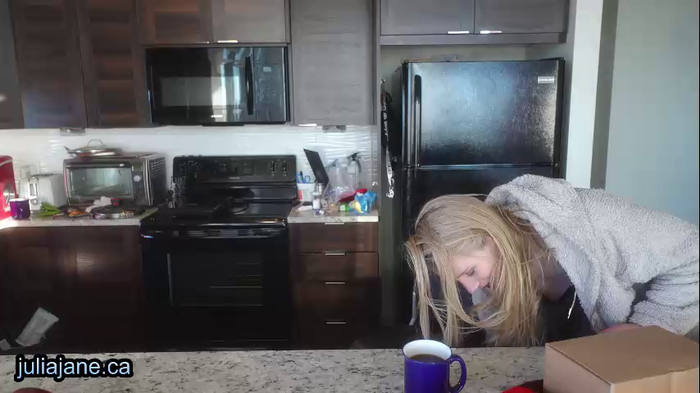 julia_jane
