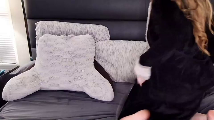 2freakycouple24