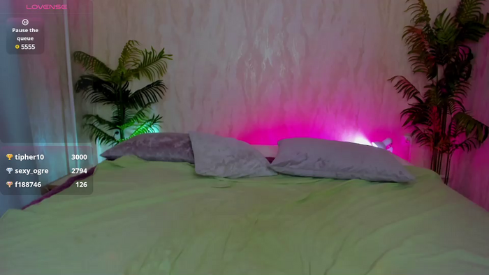 taylor_blush