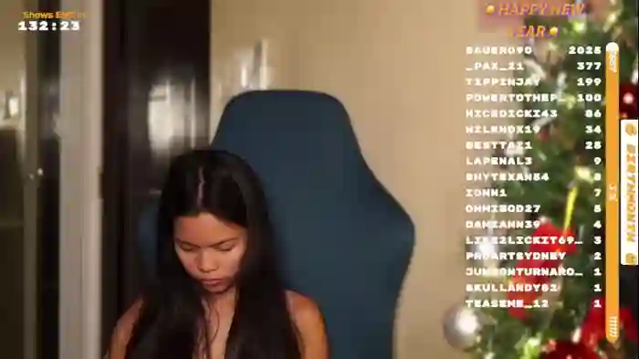 2025/01/01/chaturbate-_lyza_-04-27-10
