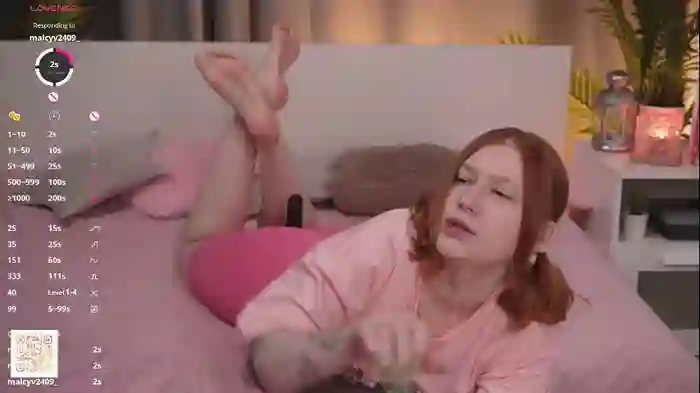 2025/01/01/chaturbate-hawi_tawi-00-02-37