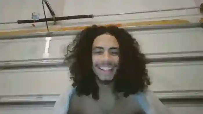 2025/01/01/chaturbate-the1zues-08-46-39