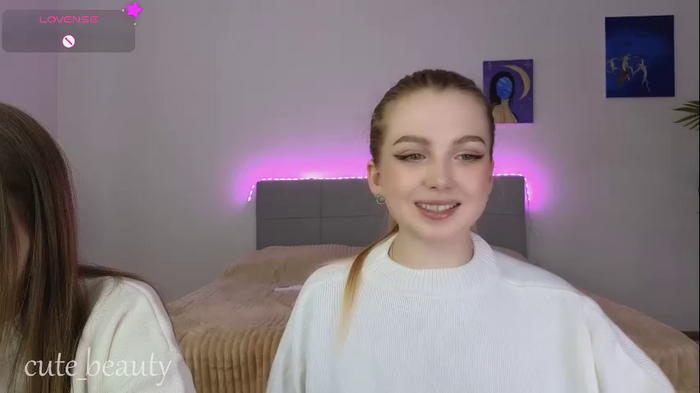 small_blondee
