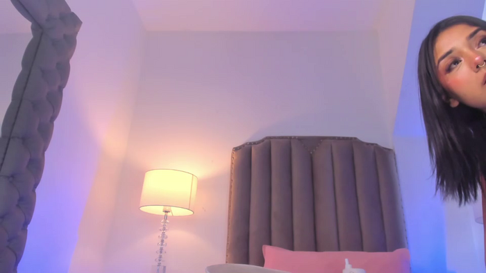 emma_torres__