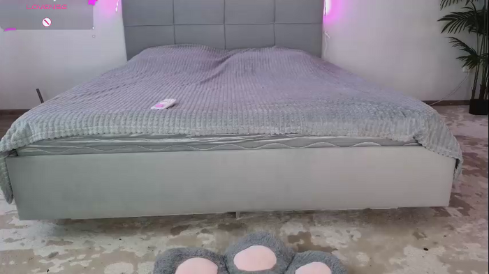 small_blondee