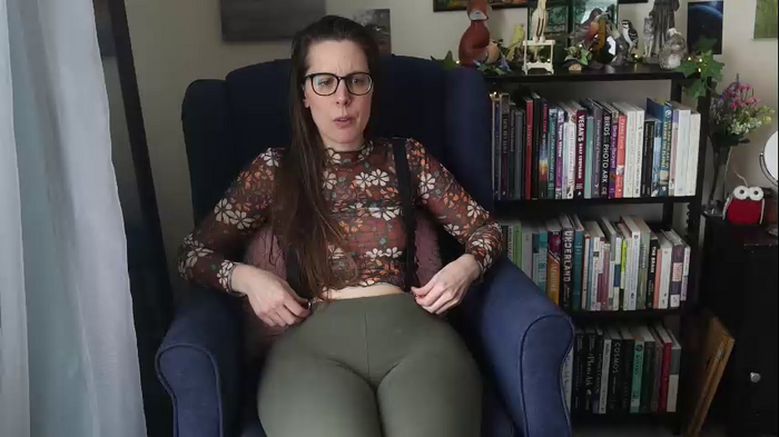 ellynaomi