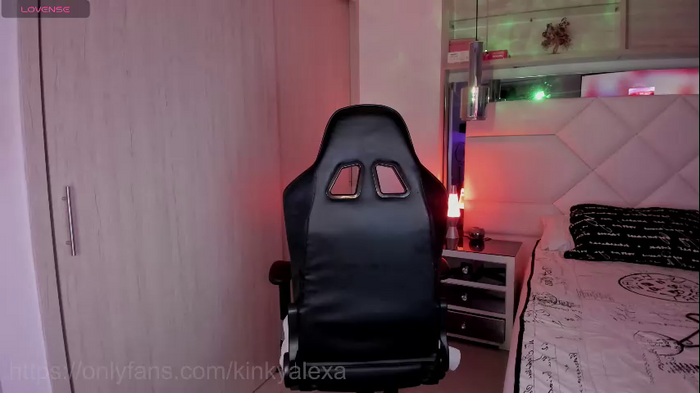 _kinkyalexa_
