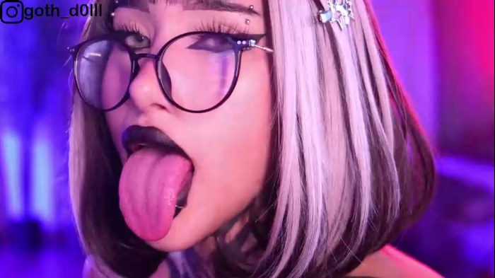 goth_dolll