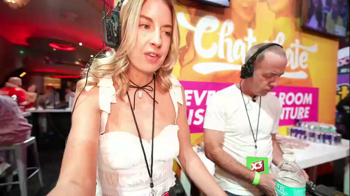 blondefoxsilverfox