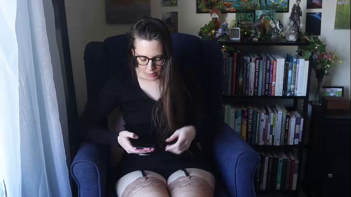 ellynaomi