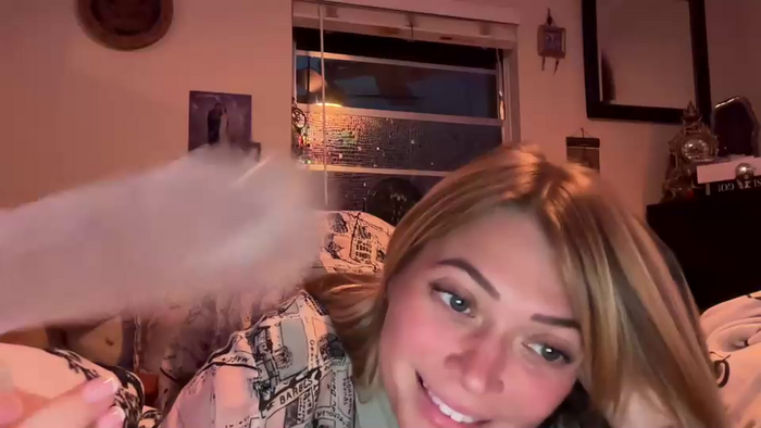 clairethompsonn