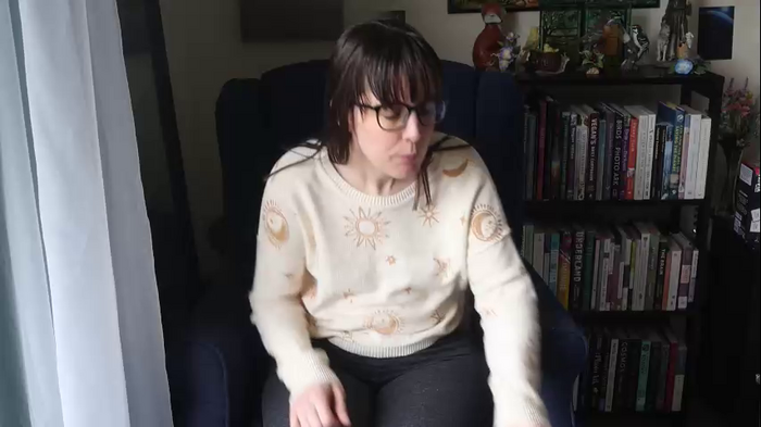 ellynaomi