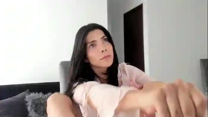 2025/02/02/chaturbate-angelturned01-19-09-34