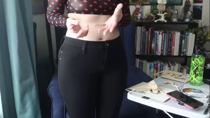 ellynaomi
