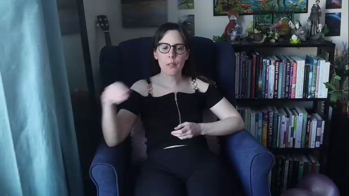 ellynaomi