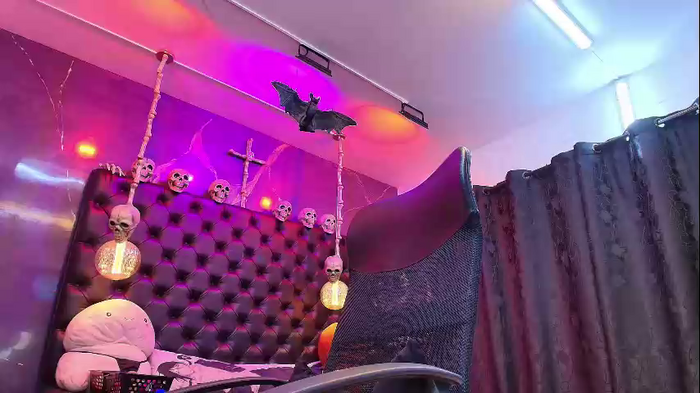 alexhoe_