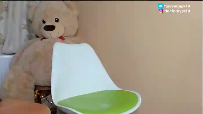 2025/03/04/chaturbate-littlepinky77-15-19-06