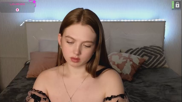 small_blondee