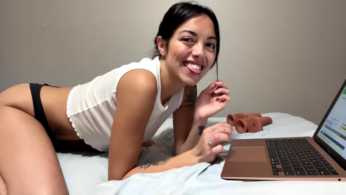 danidivina777