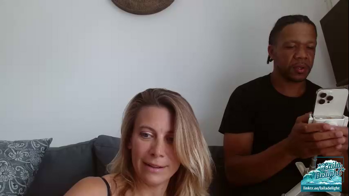lailagetsnaked