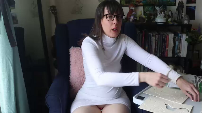 ellynaomi
